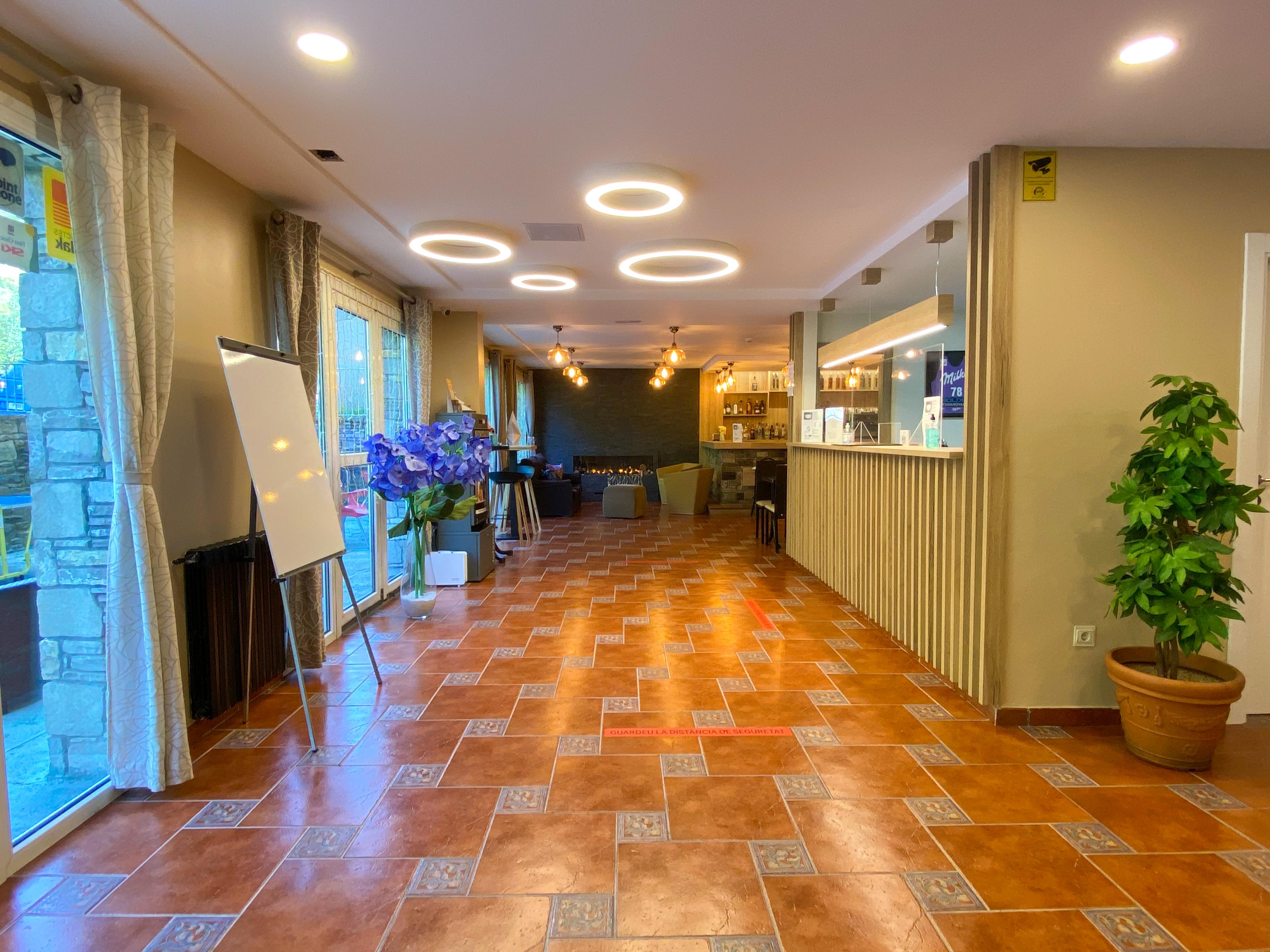 Somriu Hotel Vall Ski 인클레스 외부 사진